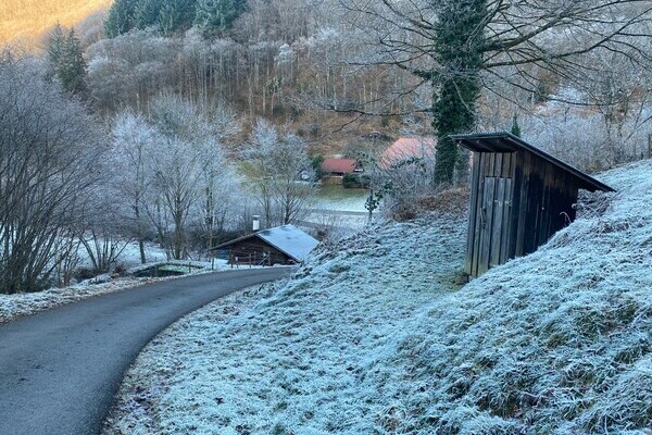 Plumsklo oberhalb der Hütte Plumsklo oberhalb der Hütte
